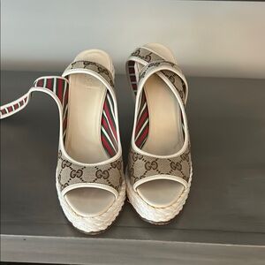 Gucci Beige and White Women's Shoes